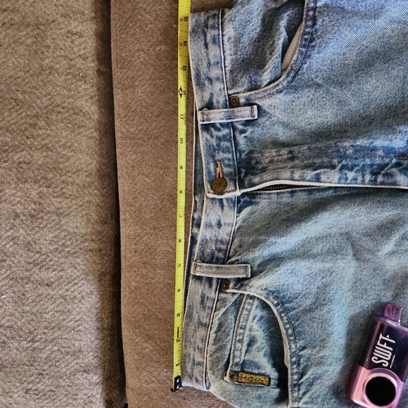 Authentic Vintage Armani Jeans Light Blue Relaxed Fit - Picture 10 of 11